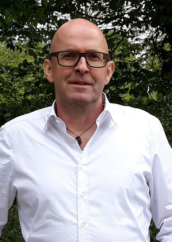 Dr. Stefan Martens